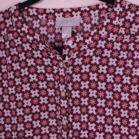Women's Ann Taylor LOFT Petalwork Poet Long Sleeve Floral Blouse - Size XS - Picture 2 of 7